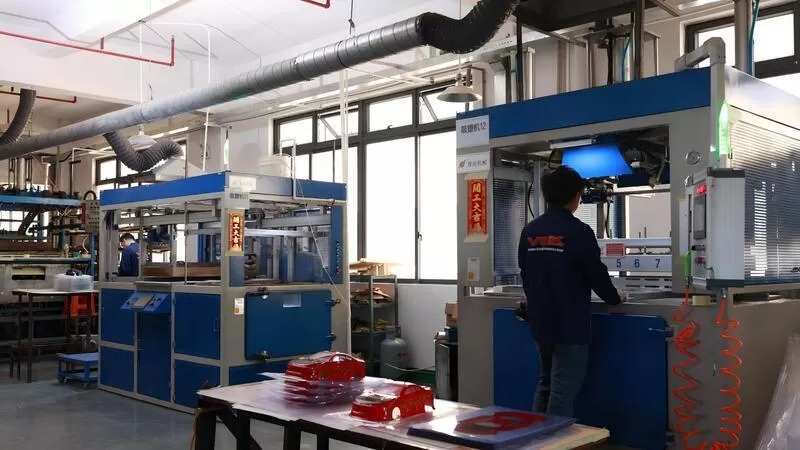 فريق إنتاج هيكل السيارة