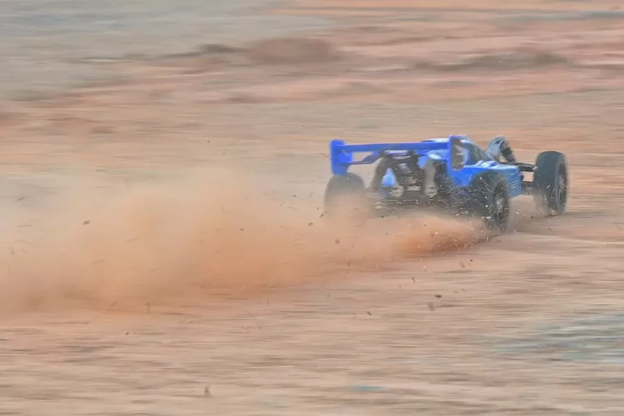 باوجي ريموت كنترول نيترو للطرق الوعرة 4×4 بمقاس 8 بوصة، بمحرك 2.4 جيجاهرتز، سيارة عالية السرعة #RH802