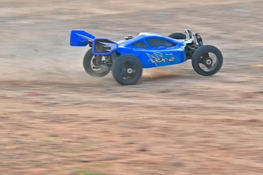 سيارة نيترو للطرق الوعرة رباعية الدوي بثمانية مقياس سيارة بمحرك جي عالي السرعة # RH802