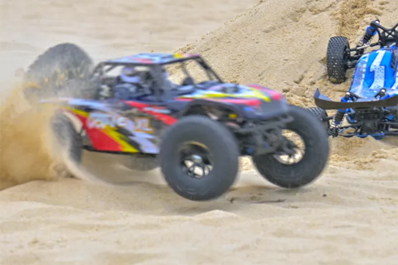 10 مقياس 4WD على الطرق الوعرة الكهربائية RC الرمال عربات التي تجرها الدواب G بدون فرش عالية السرعة RTR # RH1045